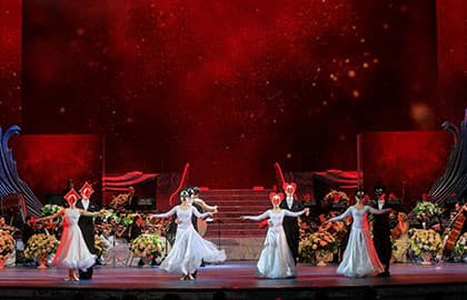 Новогоднее шоу «Concord Orchestra. Белоснежный бал Иоганна Штрауса»