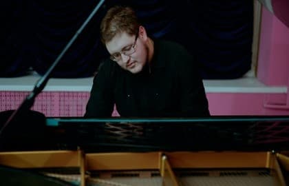 Бетховен – первый романтик. Играет Антон Самсонов (фортепиано)