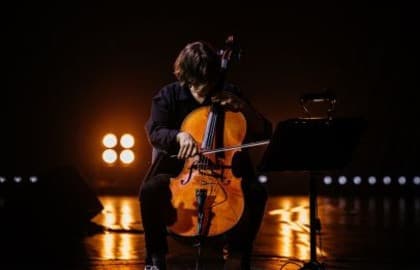 ATOMIC CELLOS. МИРОВЫЕ РОК-ХИТЫ НА ВИОЛОНЧЕЛЯХ с выходом на крышу